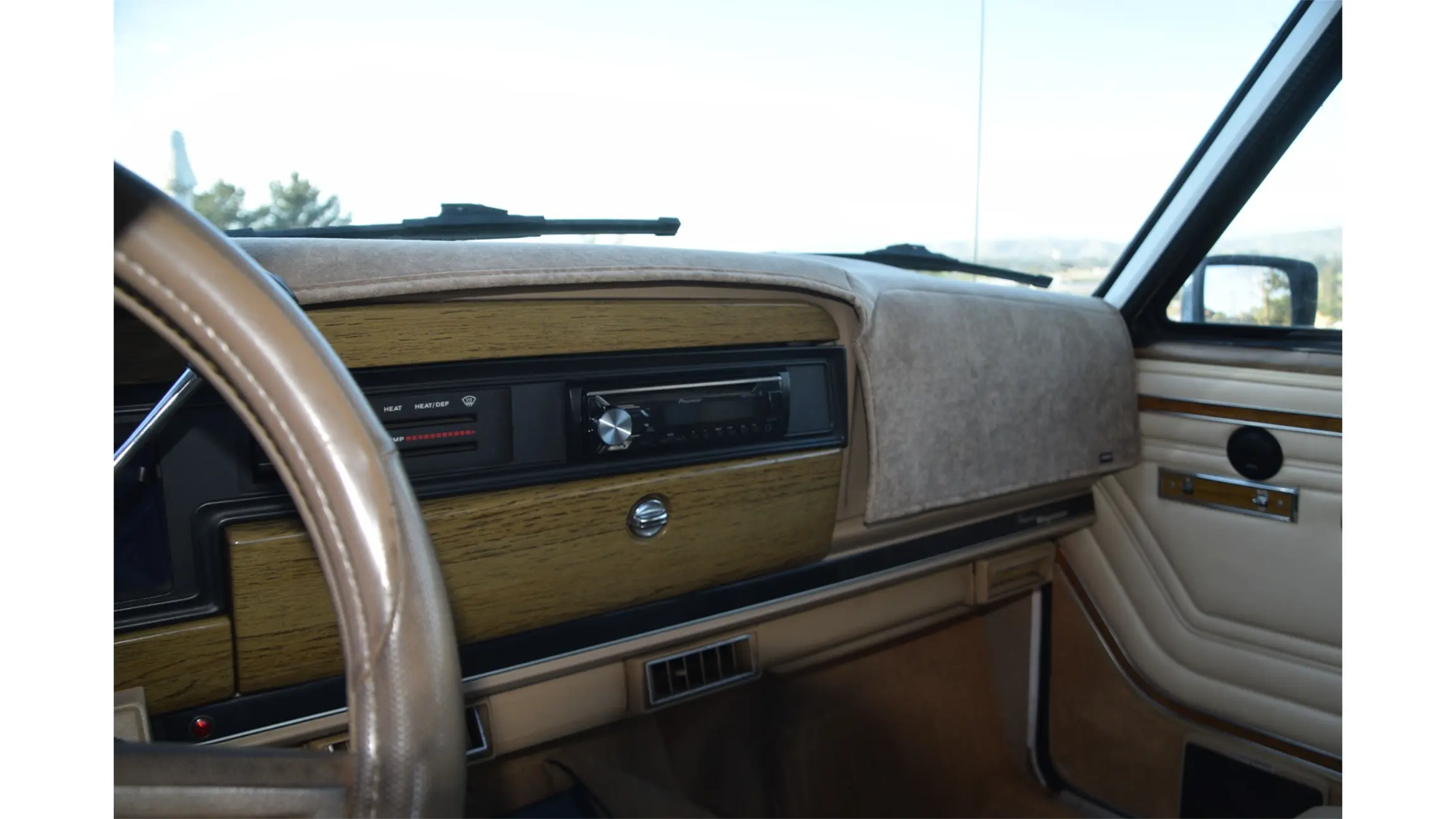 383 Stroker–Powered 1990 Jeep Grand Wagoneer