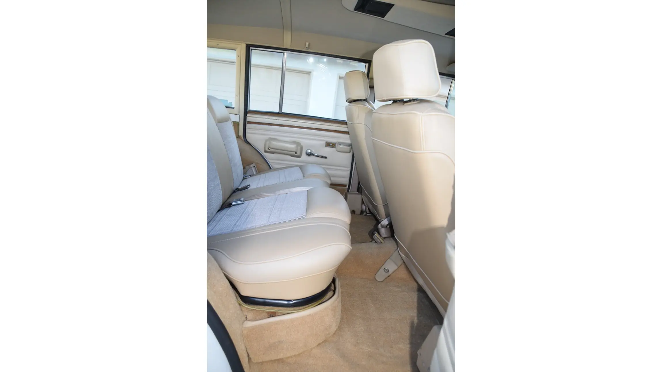 383 Stroker–Powered 1990 Jeep Grand Wagoneer