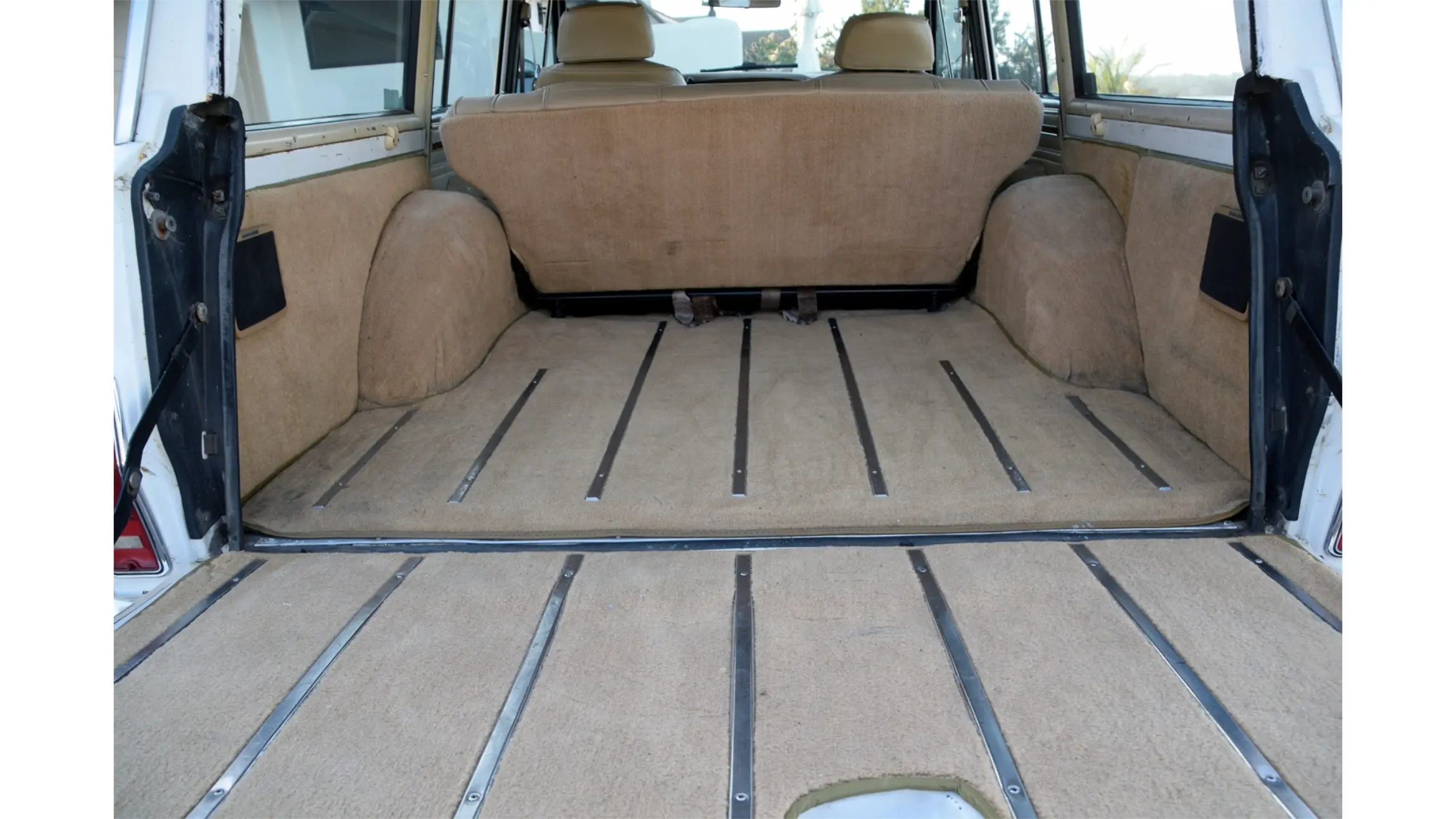 383 Stroker–Powered 1990 Jeep Grand Wagoneer