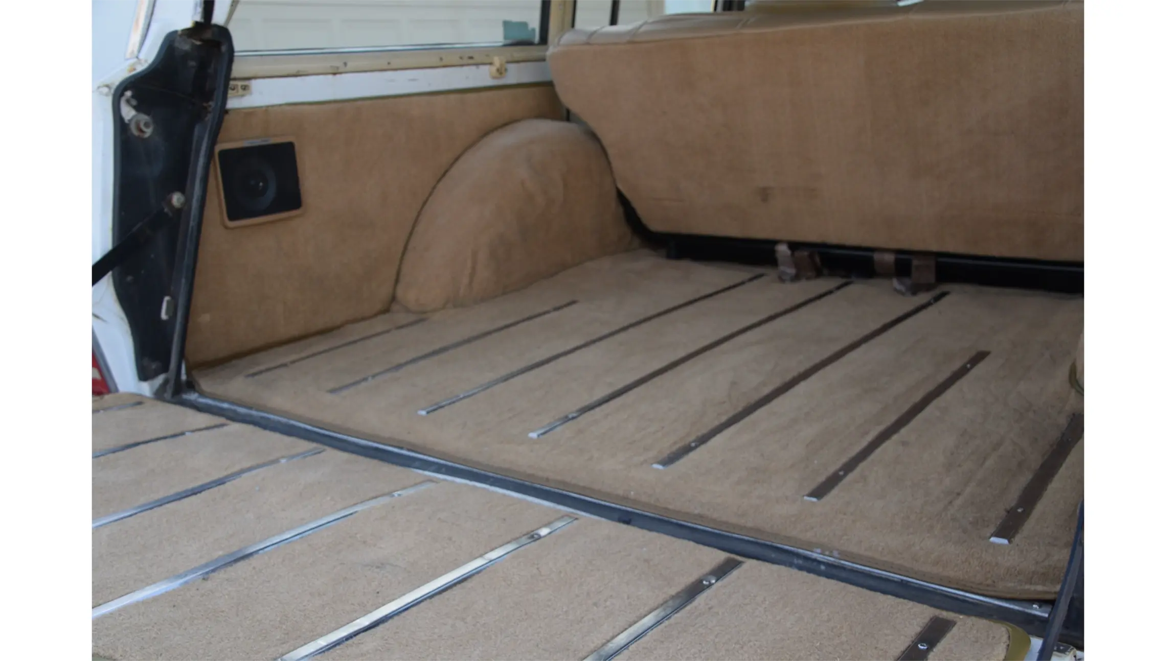 383 Stroker–Powered 1990 Jeep Grand Wagoneer