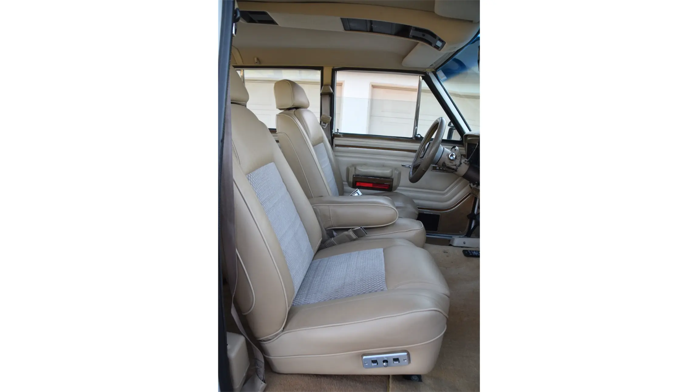 383 Stroker–Powered 1990 Jeep Grand Wagoneer