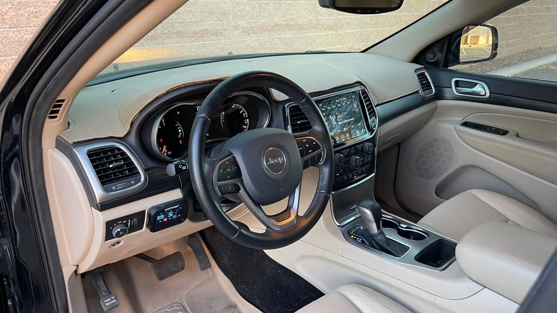 2022 Jeep Grand Cherokee Laredo