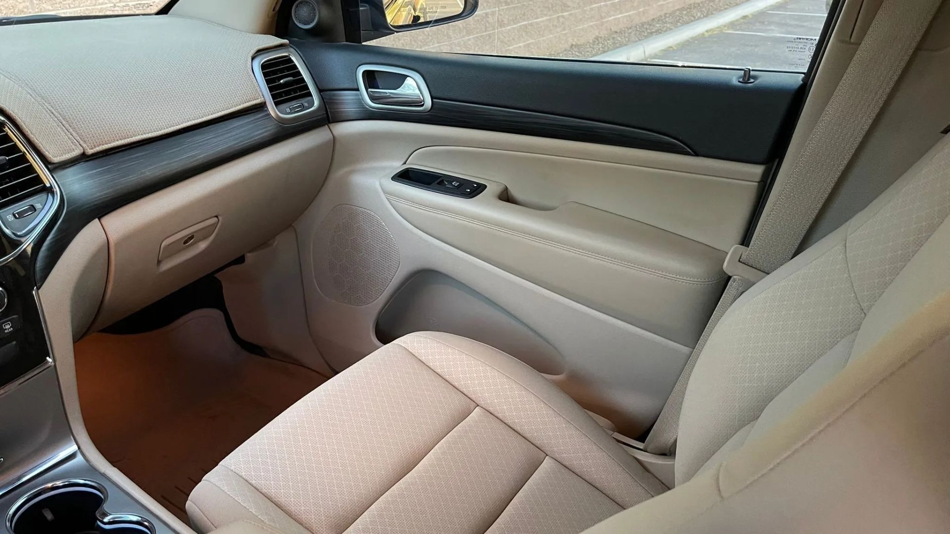 2022 Jeep Grand Cherokee Laredo