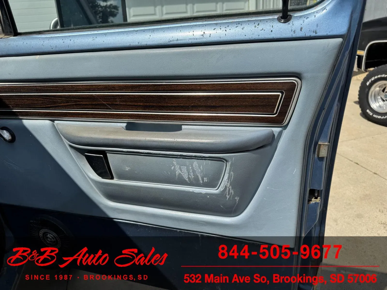 1977 Dodge W200 Adventurer