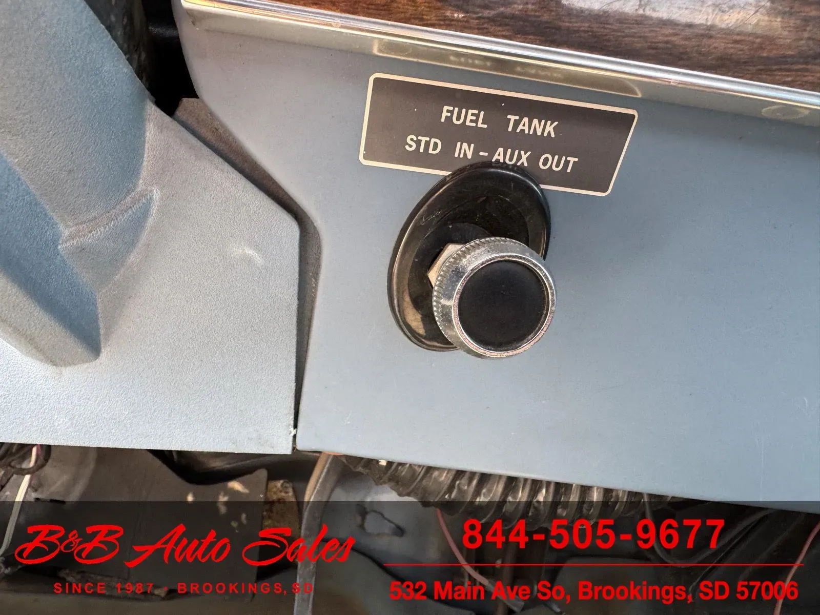 1977 Dodge W200 Adventurer