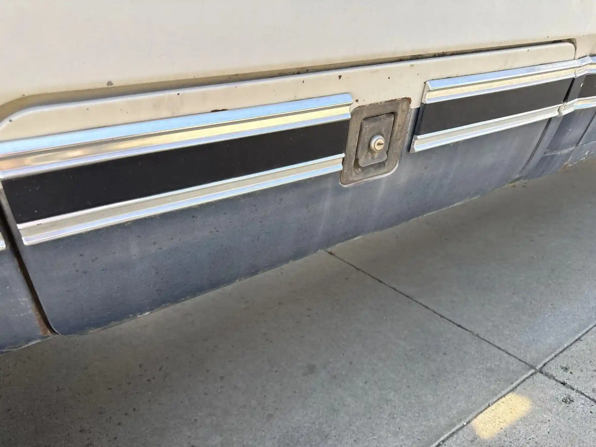 1977 Dodge W200 Adventurer