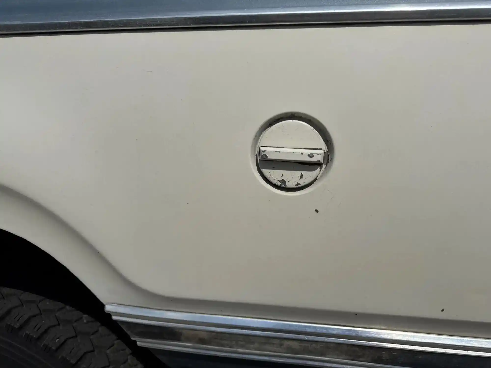 1977 Dodge W200 Adventurer