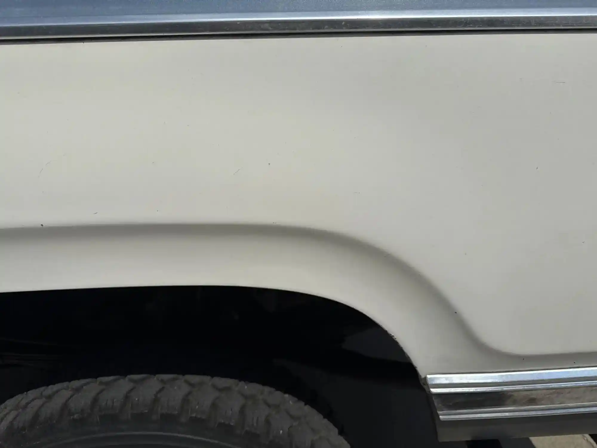 1977 Dodge W200 Adventurer