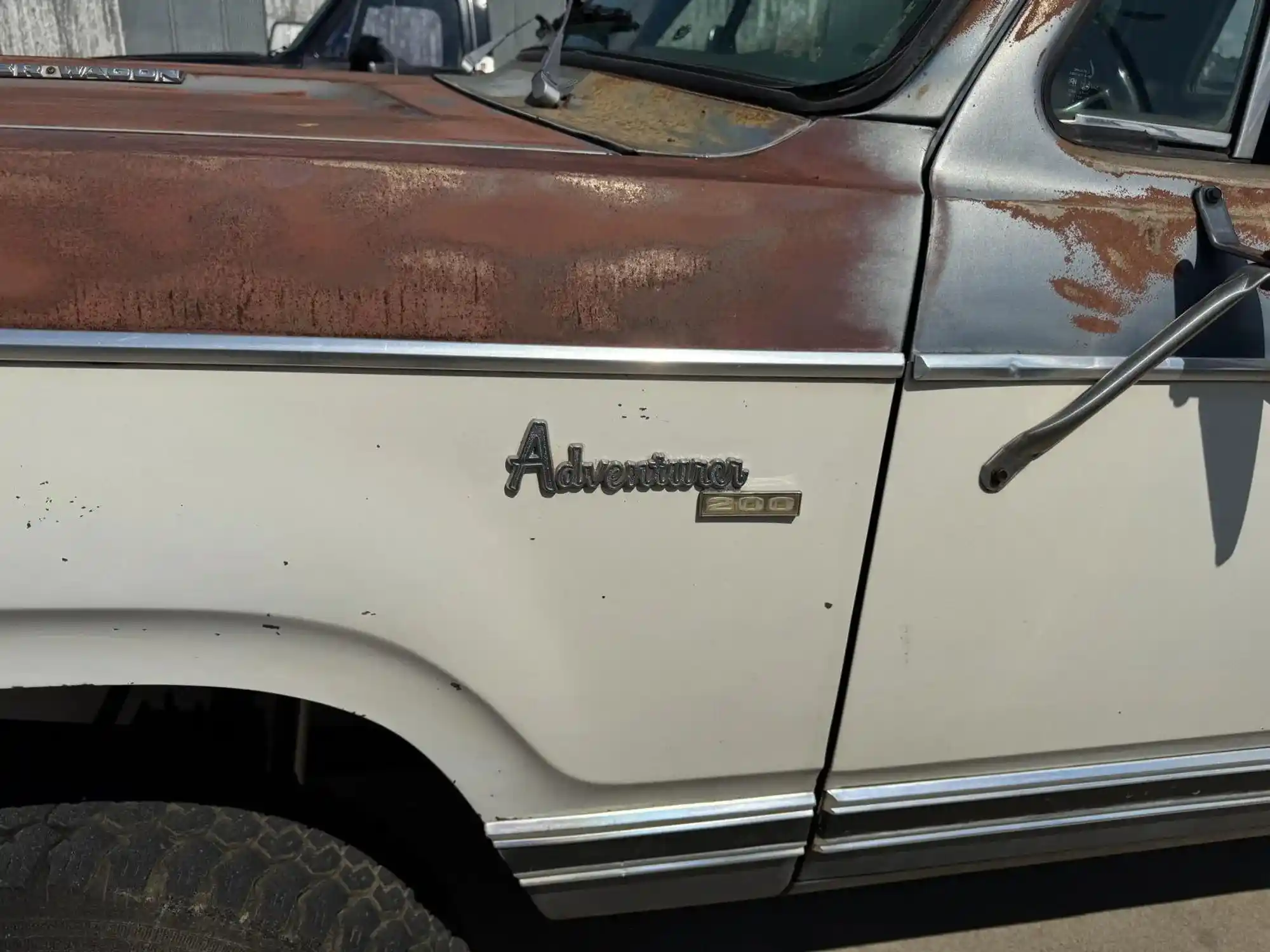 1977 Dodge W200 Adventurer