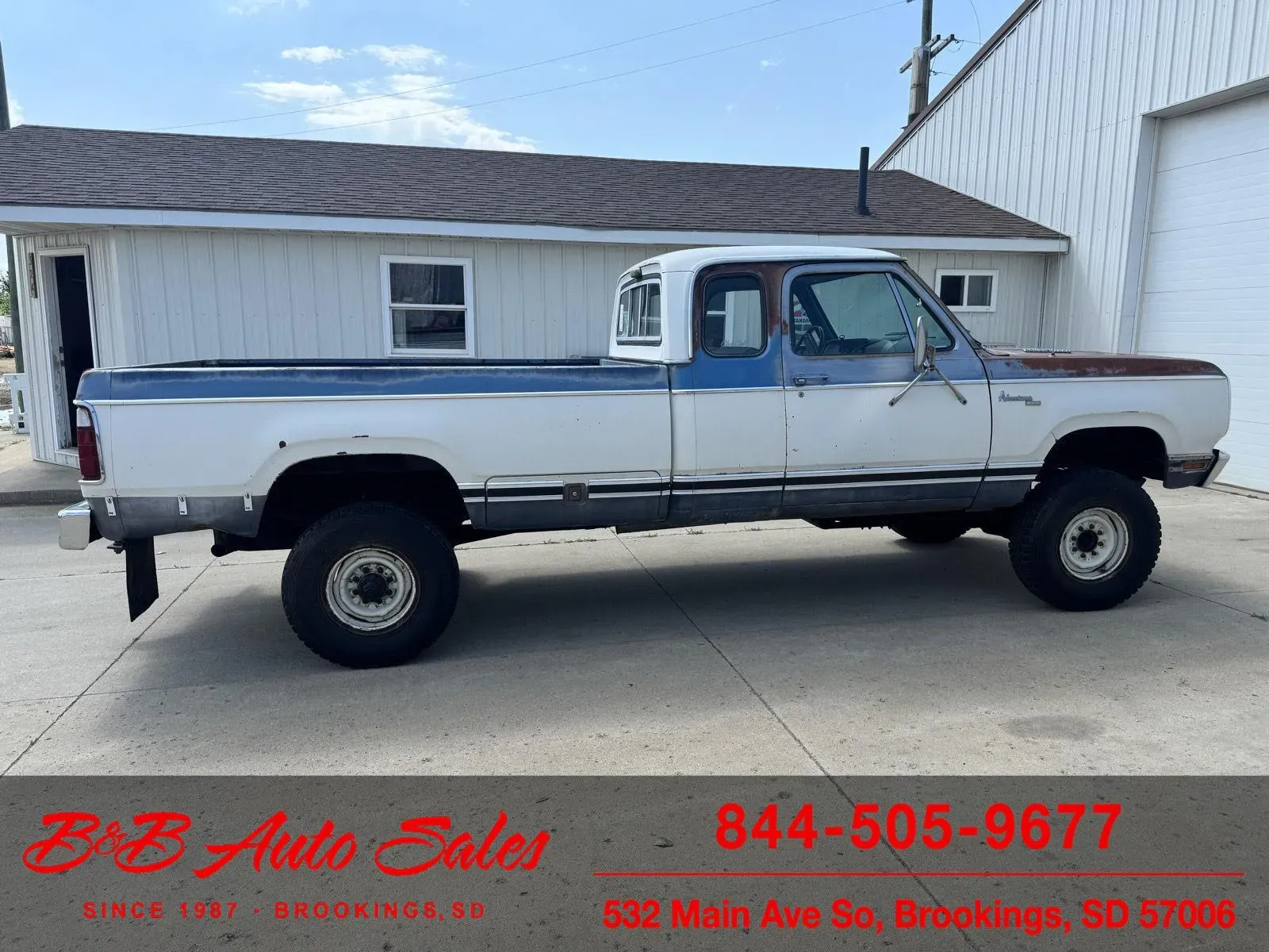 1977 Dodge W200 Adventurer