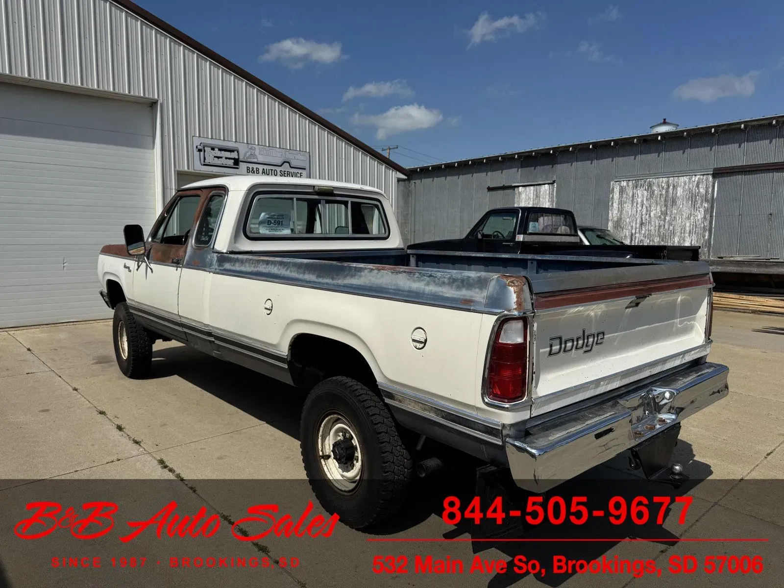 1977 Dodge W200 Adventurer