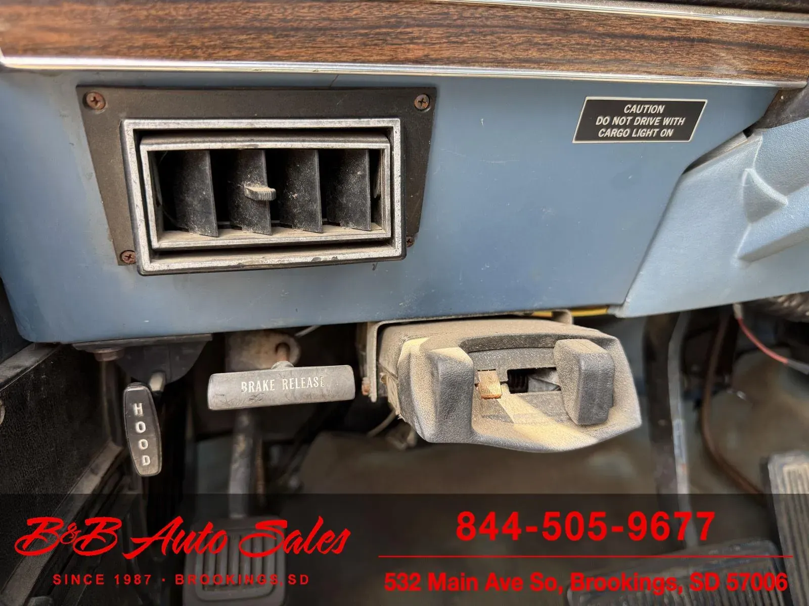 1977 Dodge W200 Adventurer