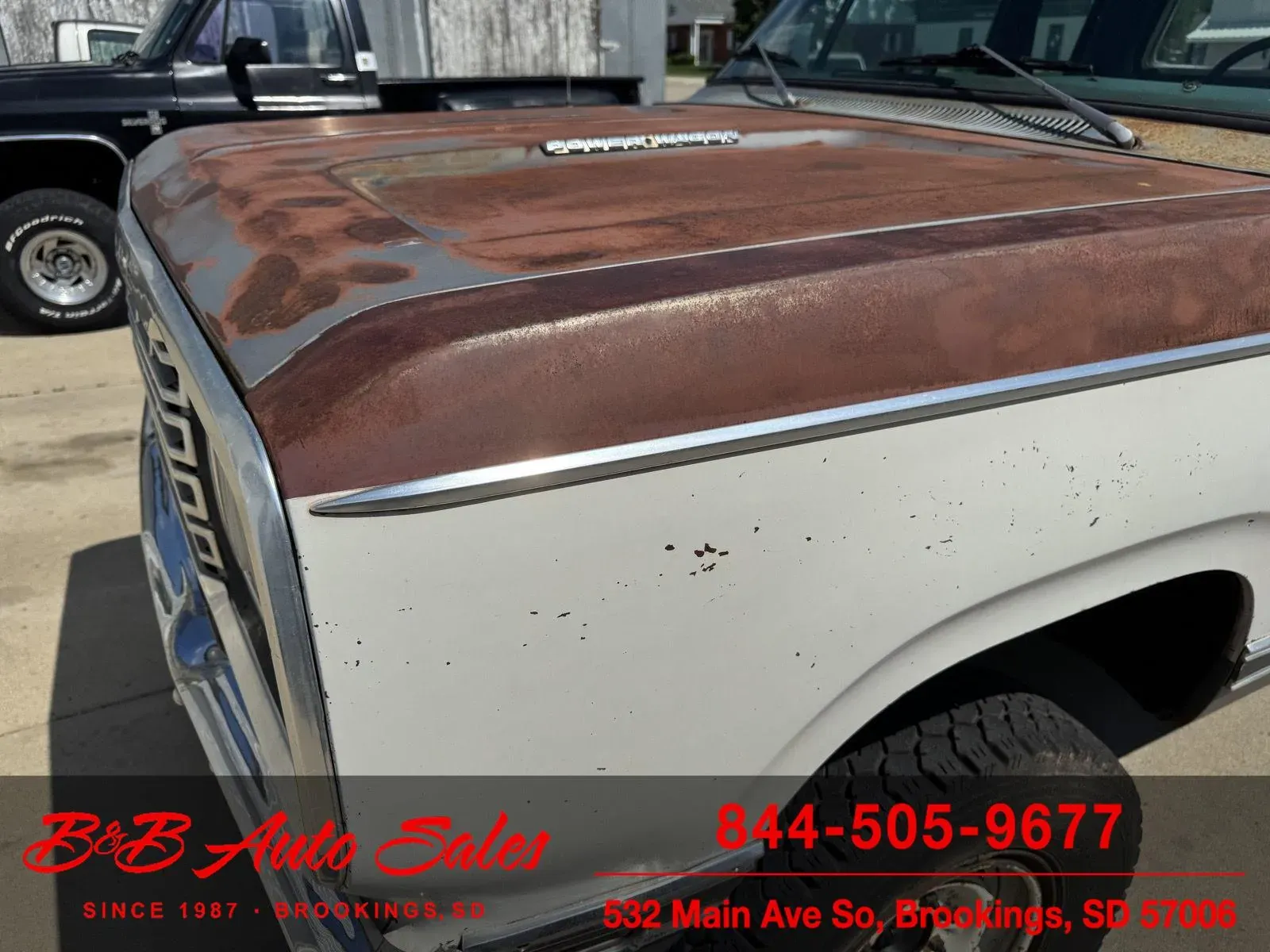 1977 Dodge W200 Adventurer