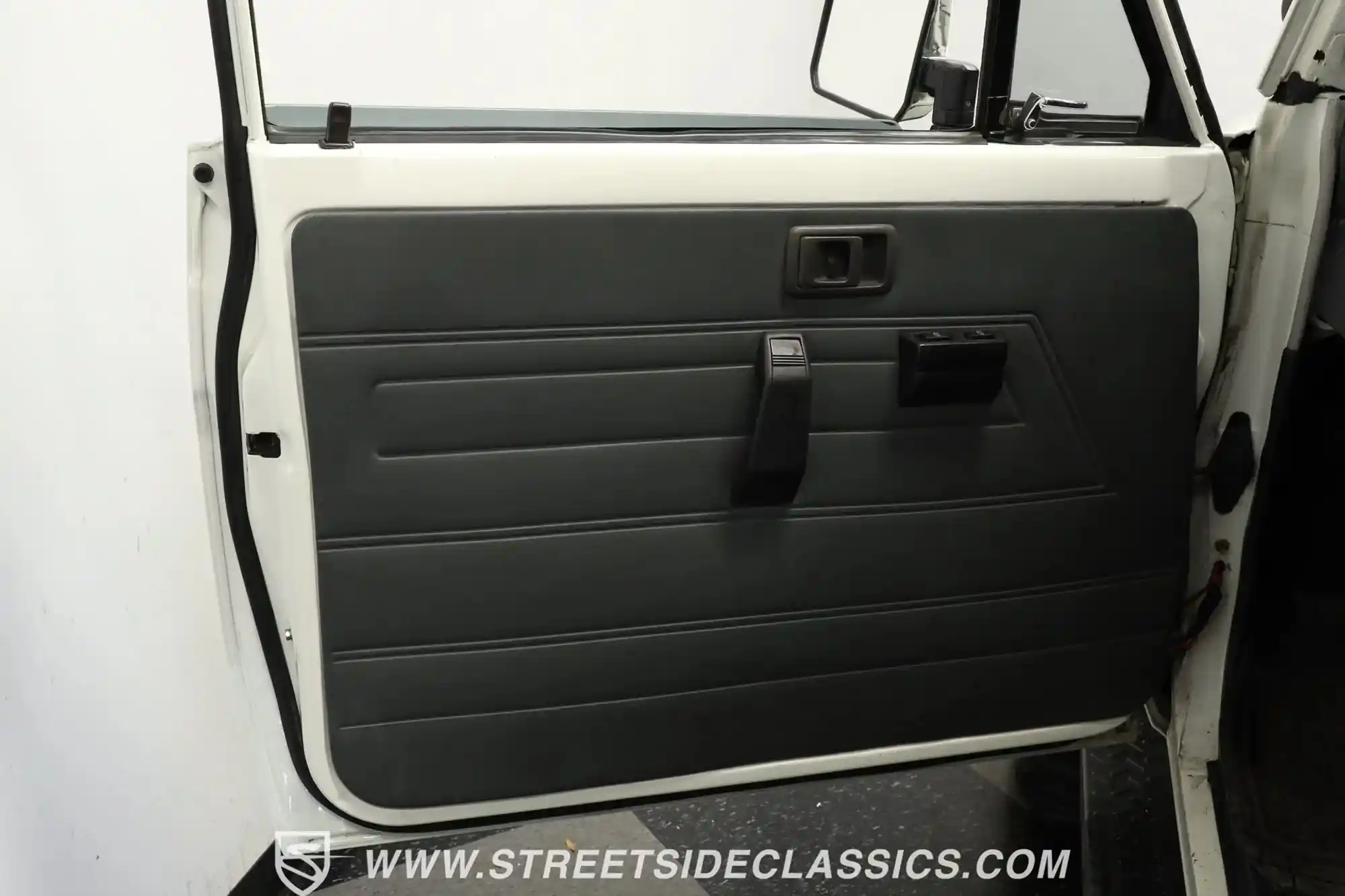 1987 Toyota Land Cruiser FJ73