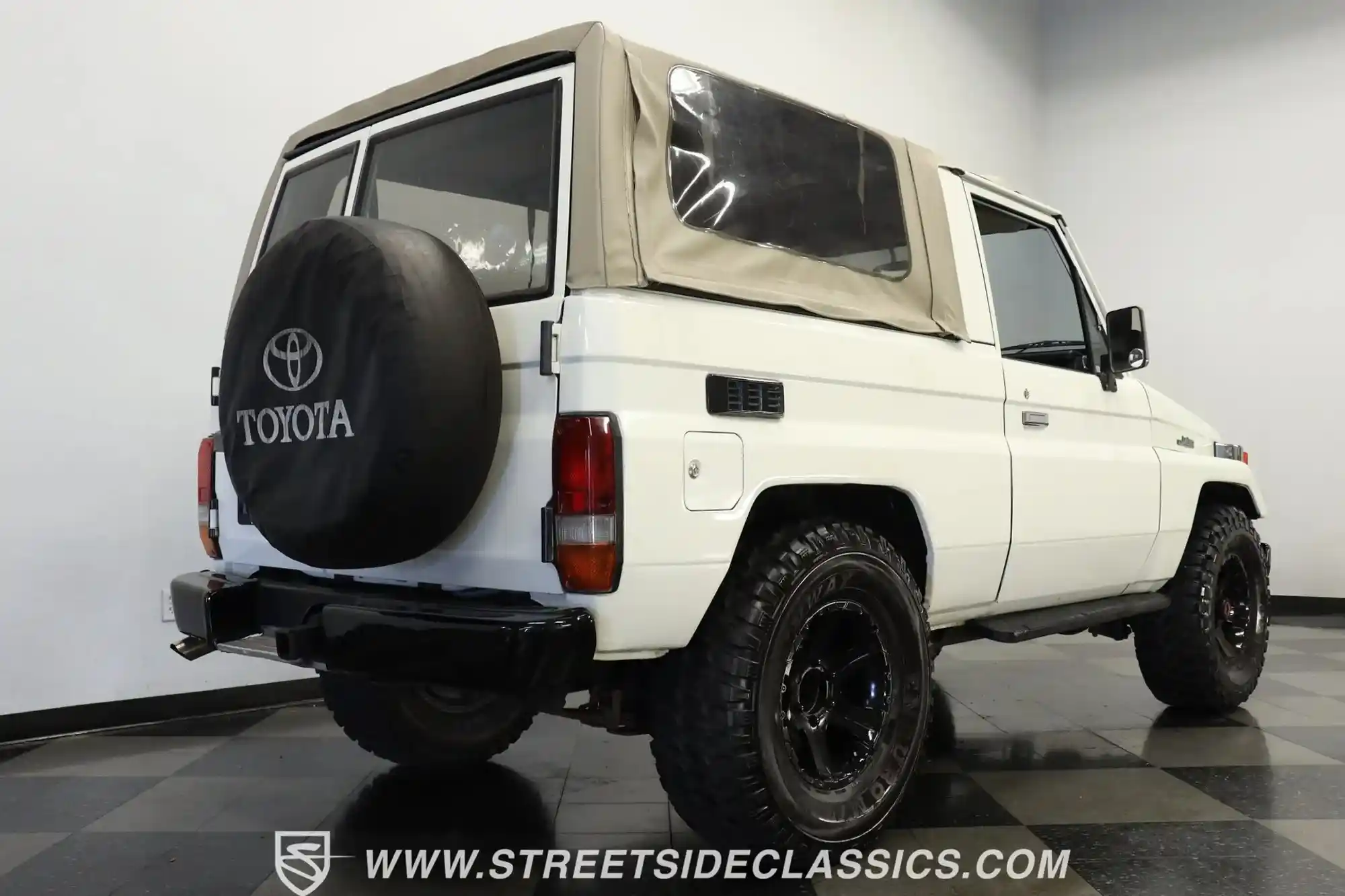 1987 Toyota Land Cruiser FJ73