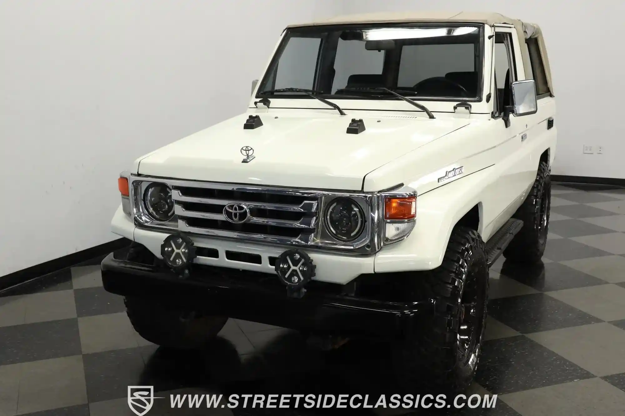 1987 Toyota Land Cruiser FJ73