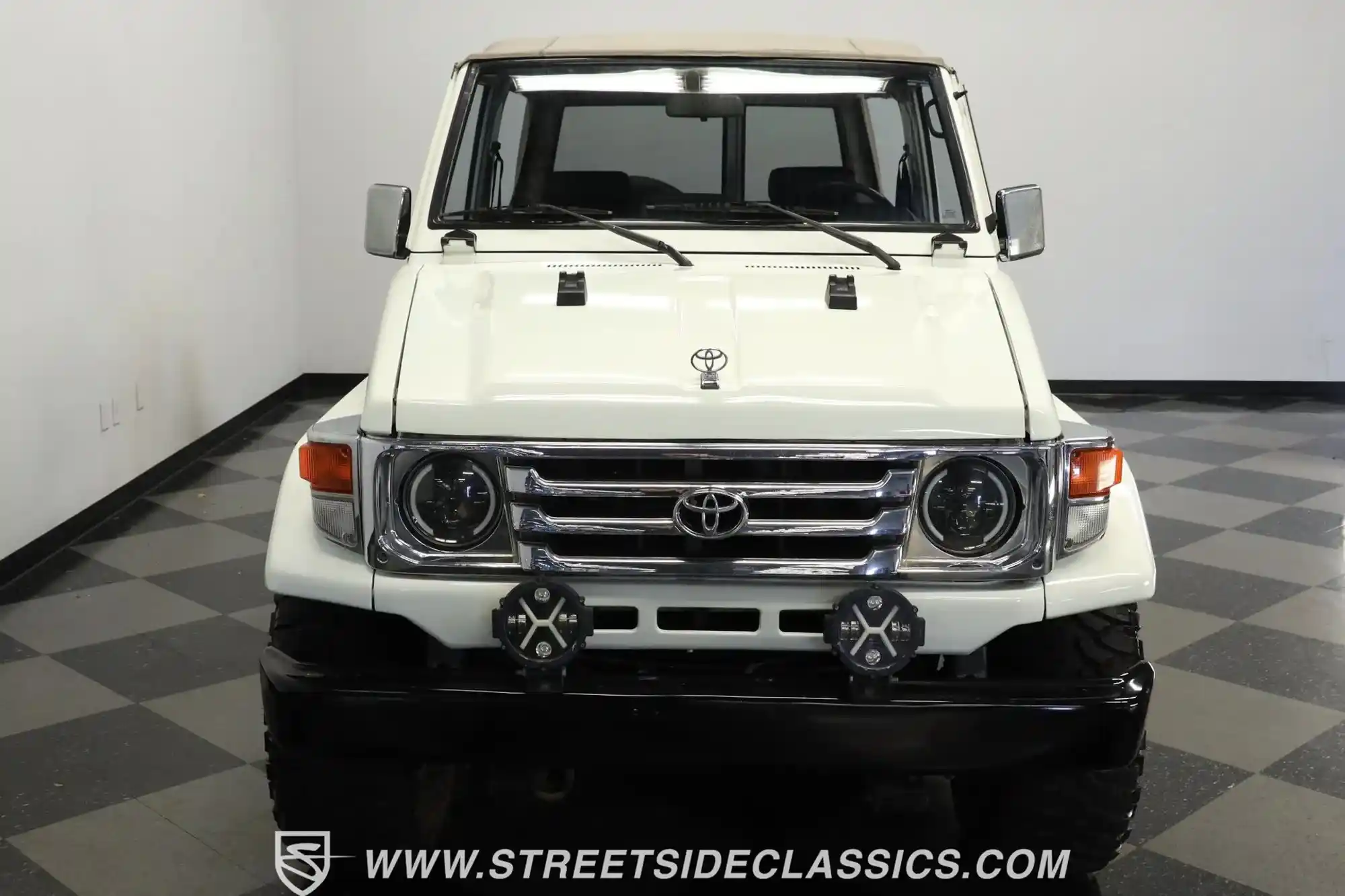 1987 Toyota Land Cruiser FJ73