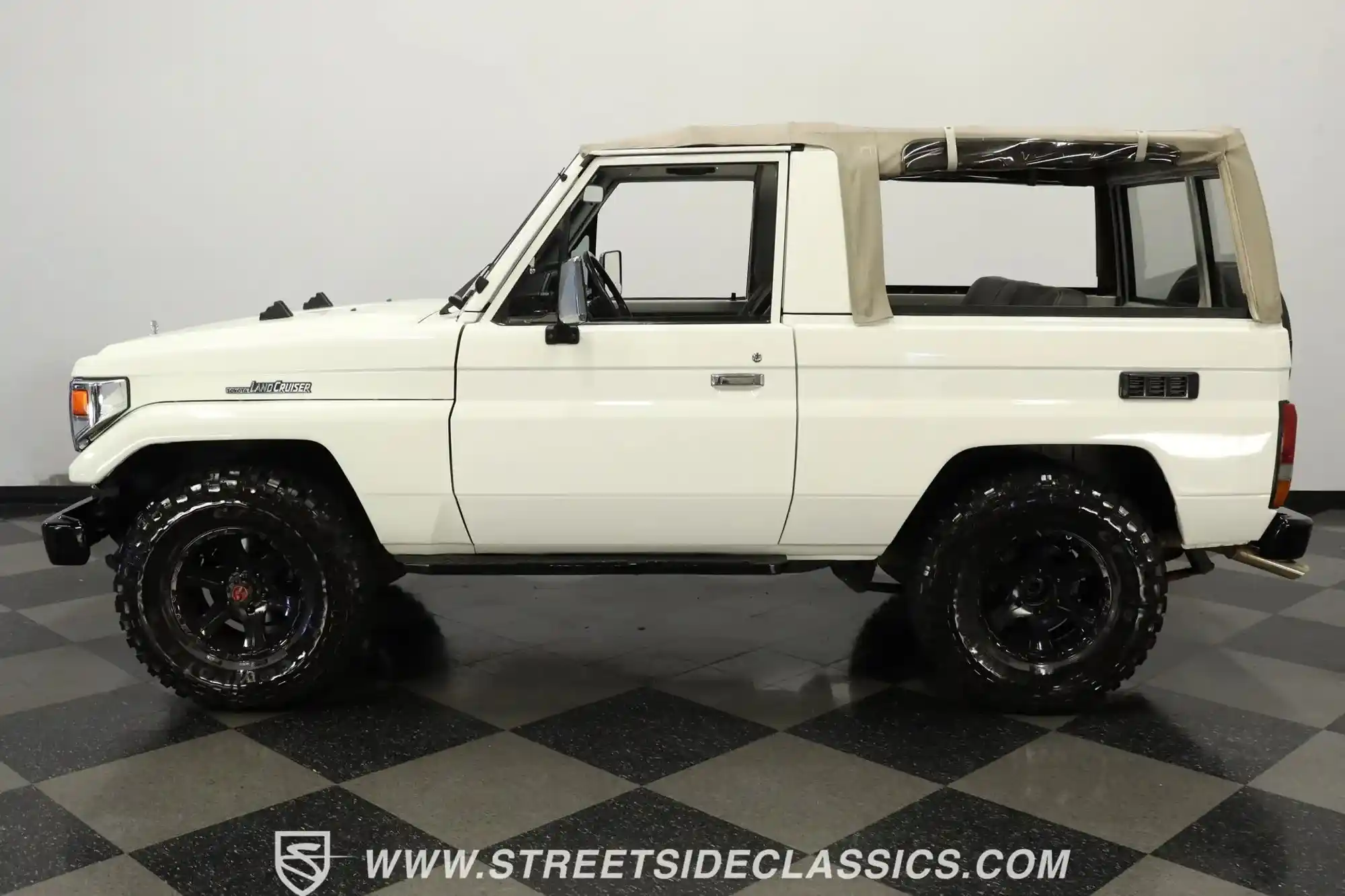 1987 Toyota Land Cruiser FJ73