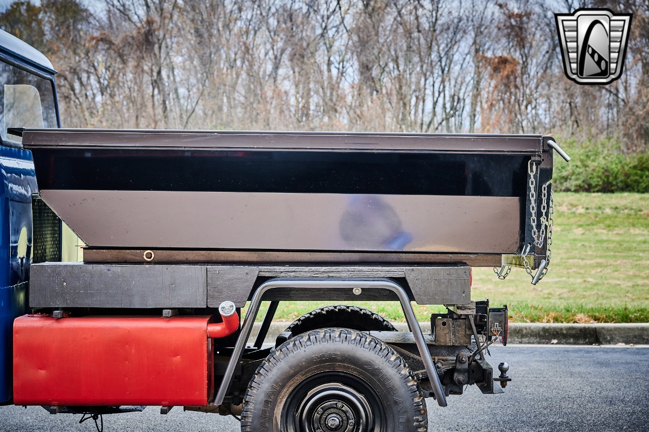 1961 Jeep FC-150 Dump Truck
