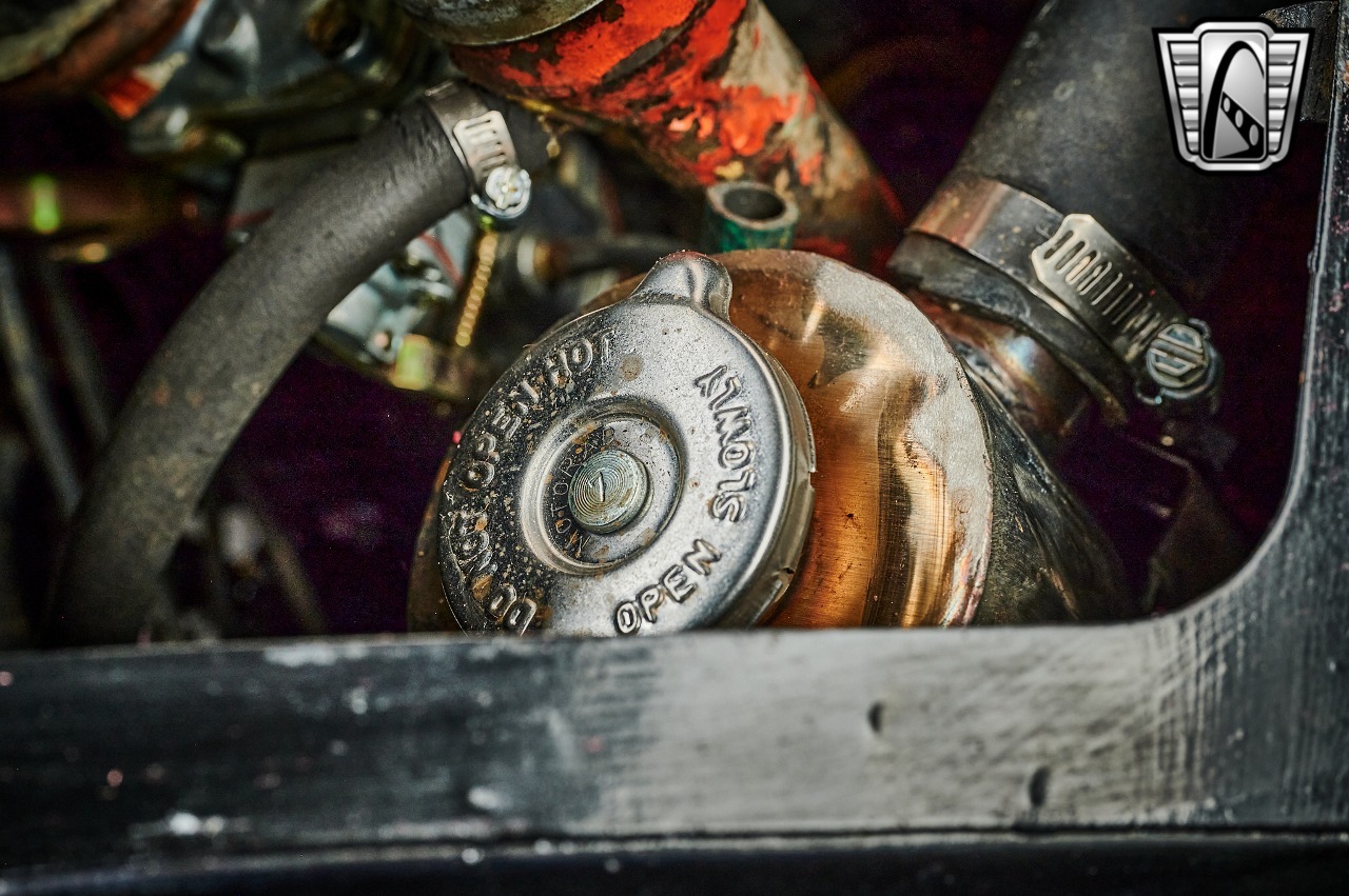 1961 Jeep FC-150 Dump Truck