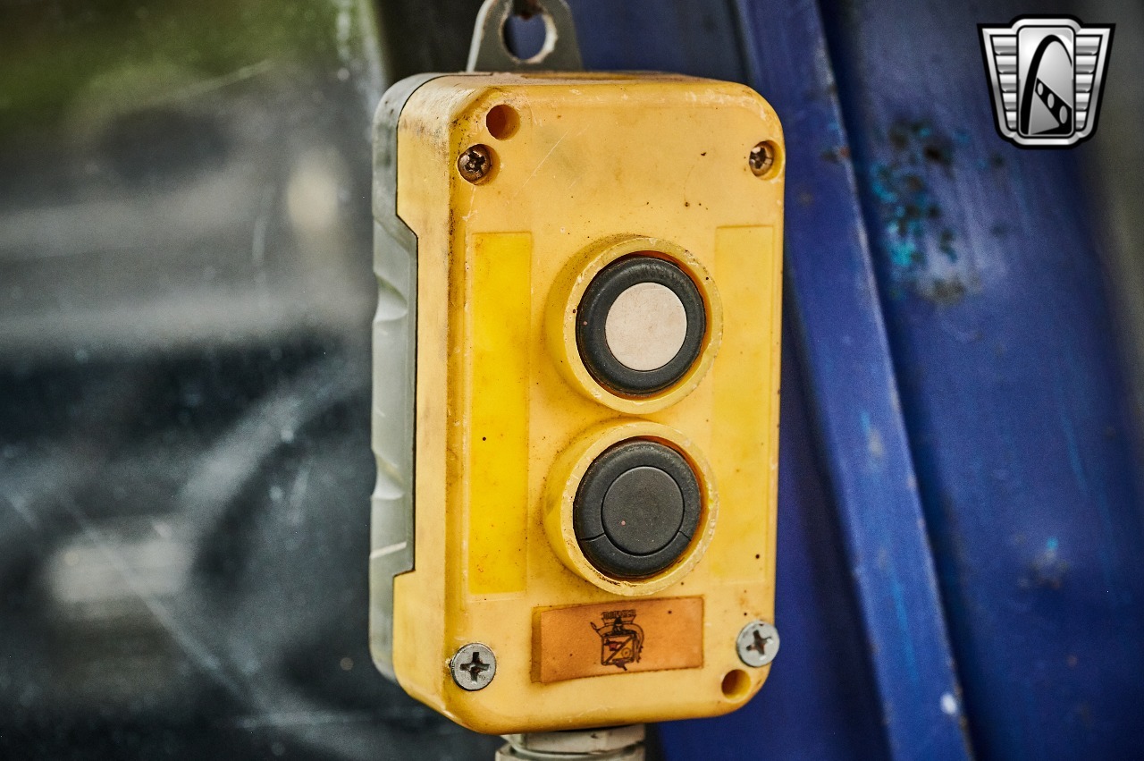 1961 Jeep FC-150 Dump Truck