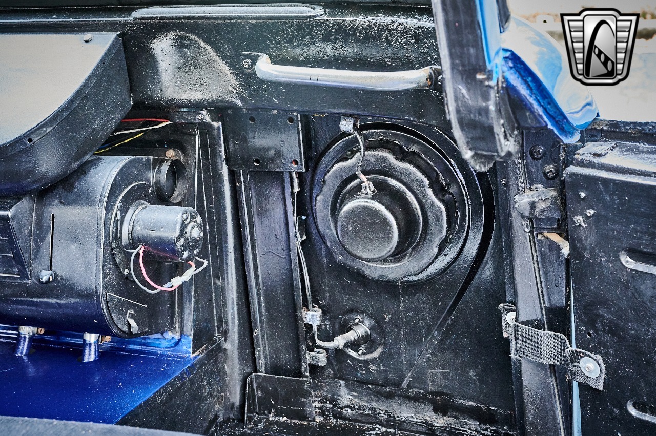 1961 Jeep FC-150 Dump Truck