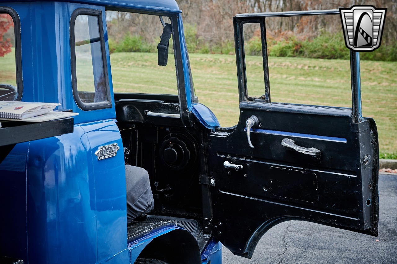1961 Jeep FC-150 Dump Truck