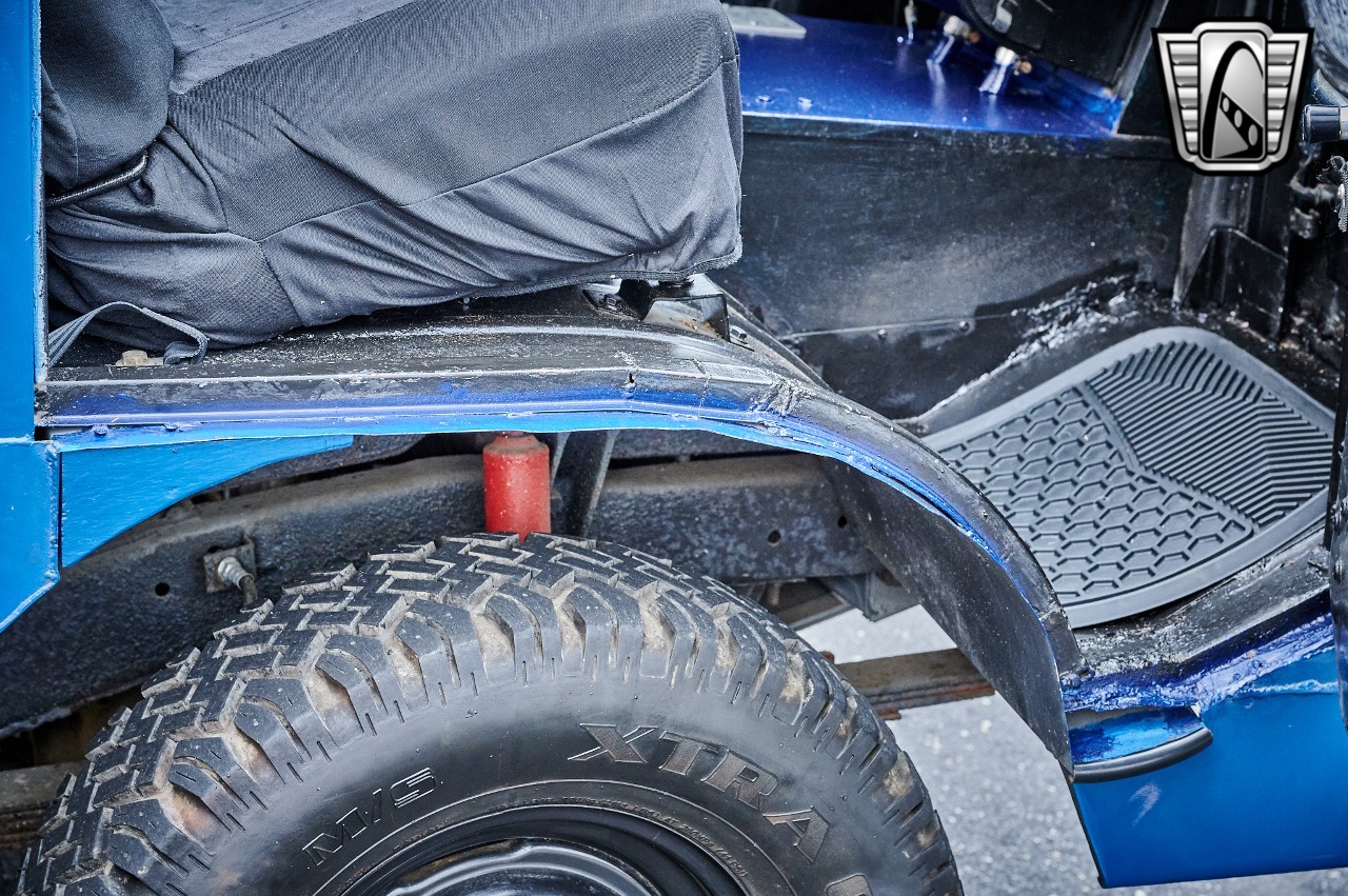 1961 Jeep FC-150 Dump Truck