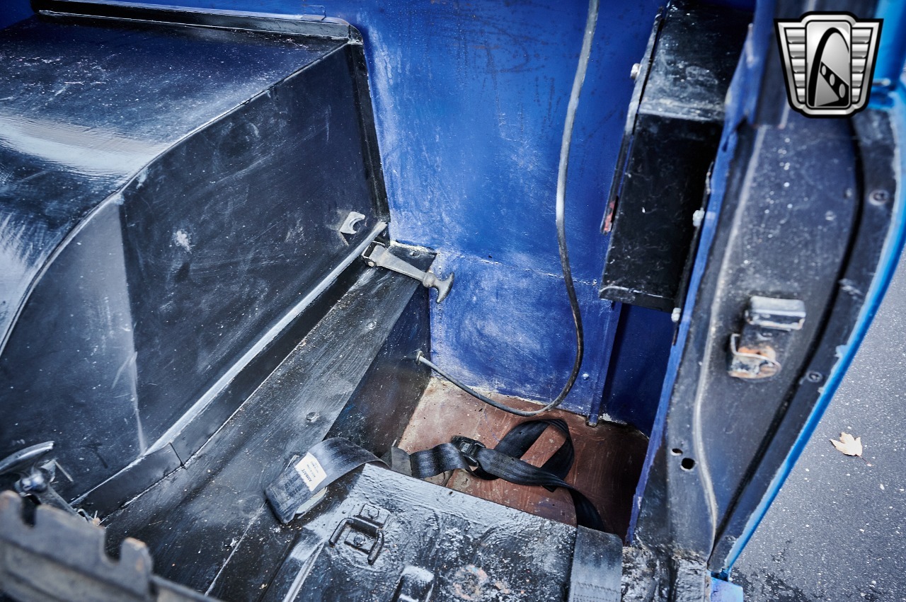 1961 Jeep FC-150 Dump Truck