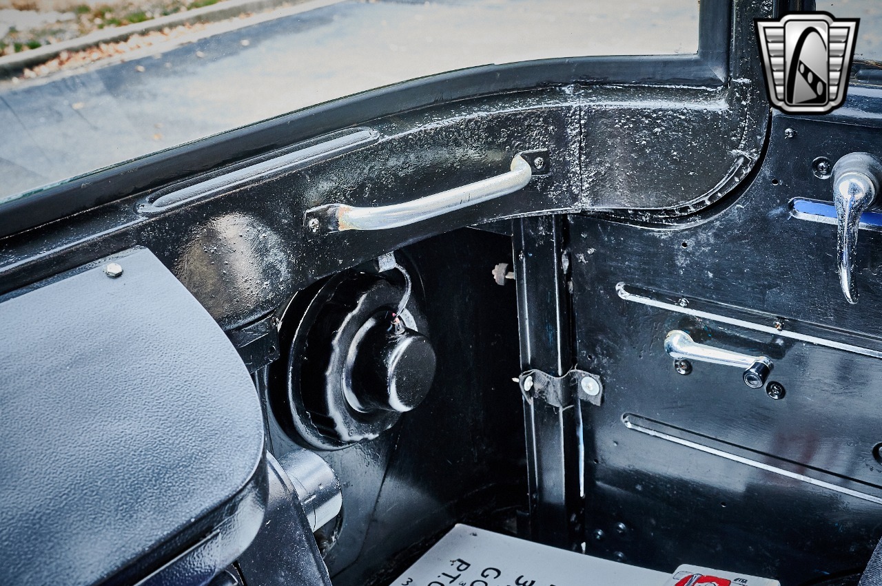 1961 Jeep FC-150 Dump Truck