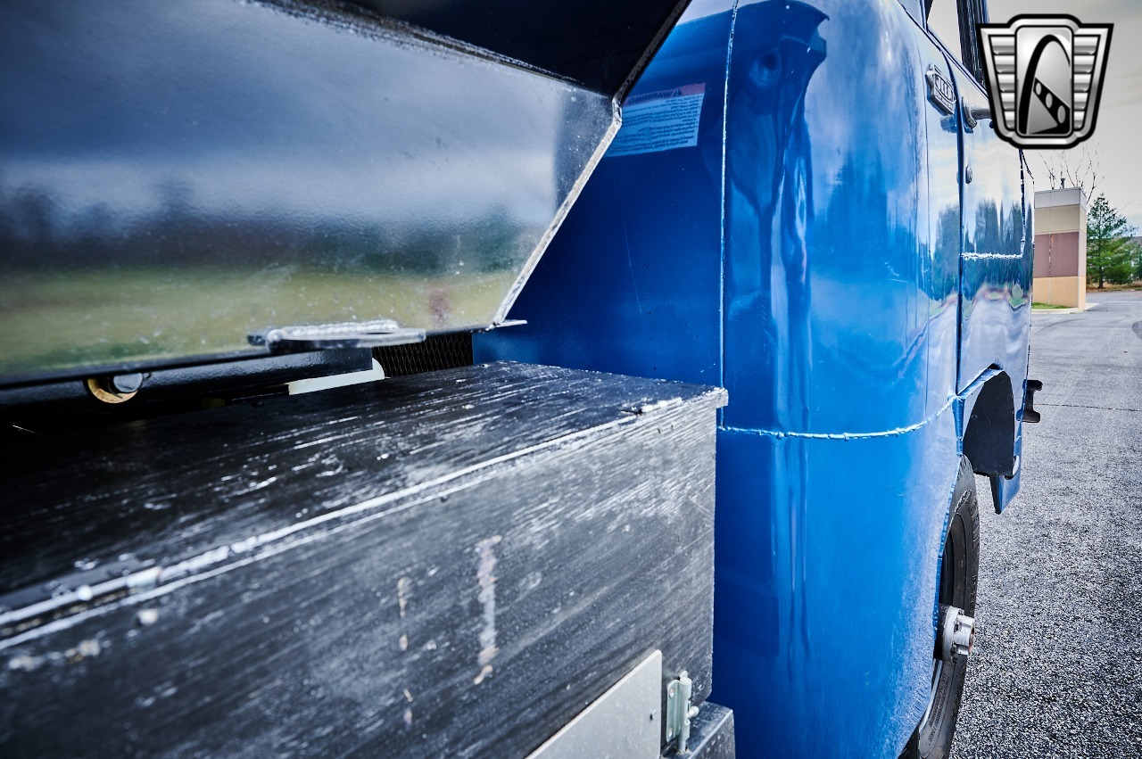 1961 Jeep FC-150 Dump Truck