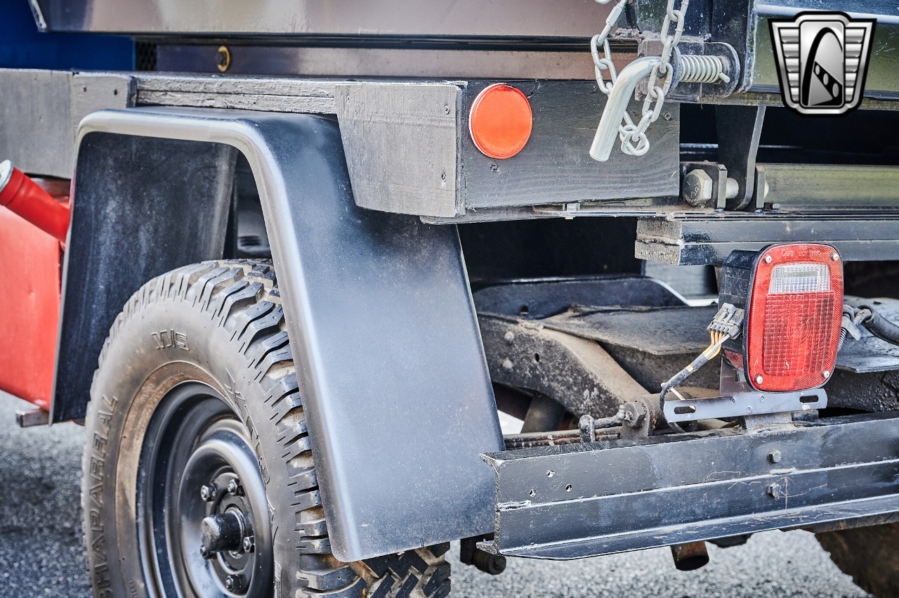 1961 Jeep FC-150 Dump Truck