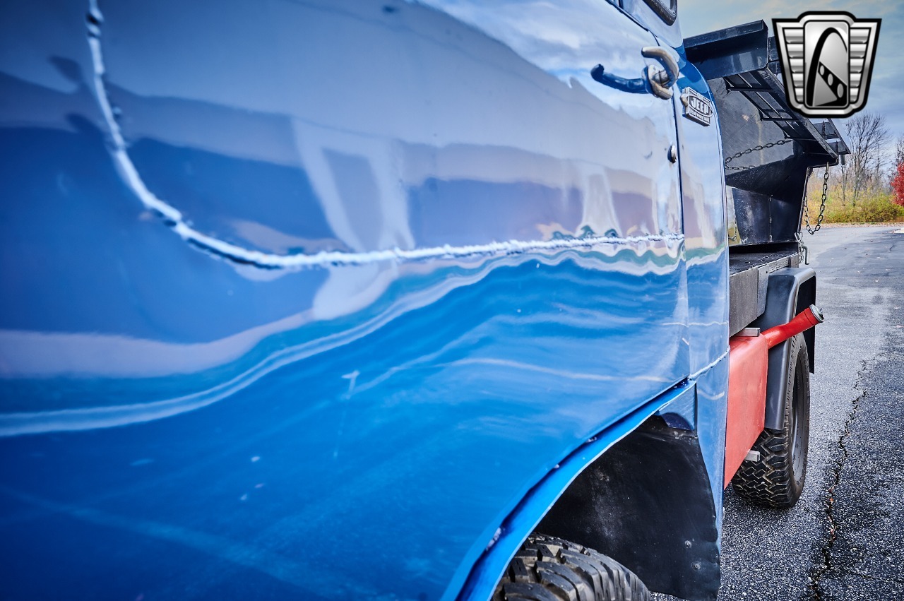 1961 Jeep FC-150 Dump Truck