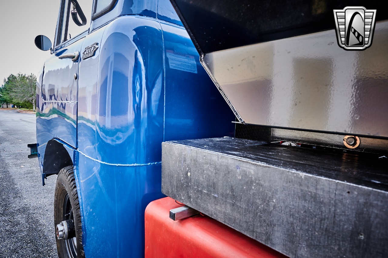 1961 Jeep FC-150 Dump Truck