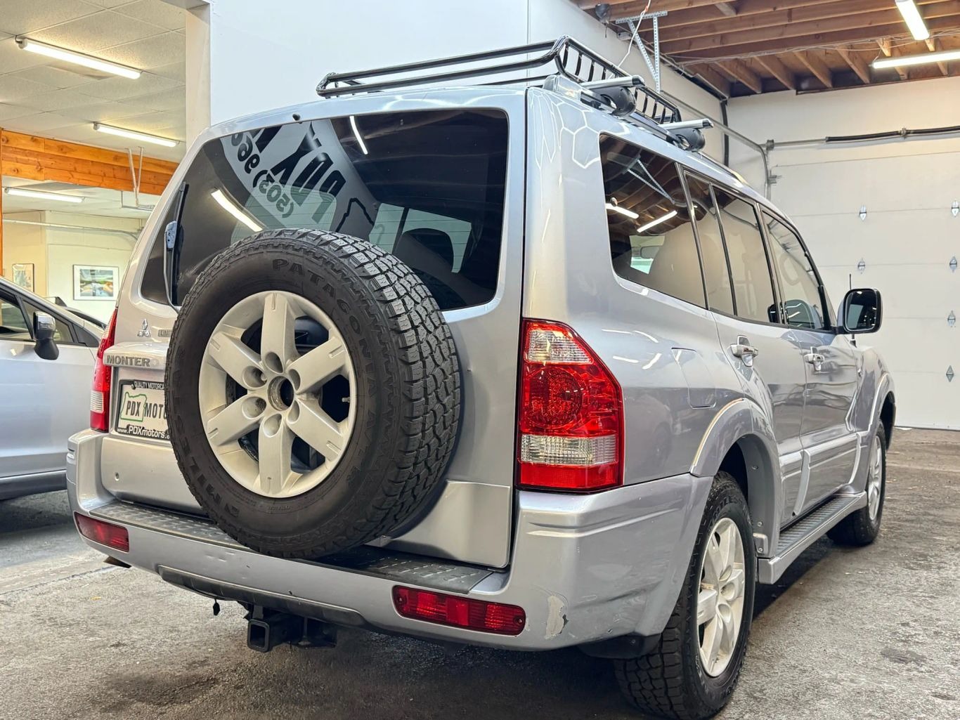 2005 Mitsubishi Montero Limited Sport