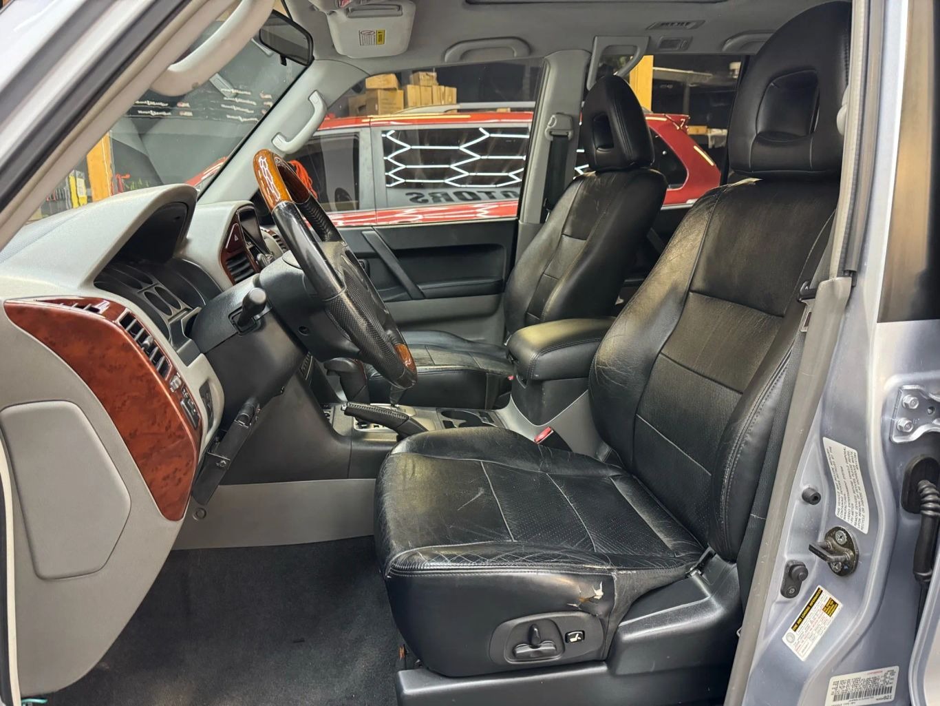 2005 Mitsubishi Montero Limited Sport