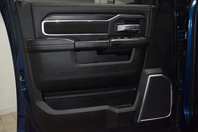 2024 Ram 2500 Laramie Mega Cab 4x4