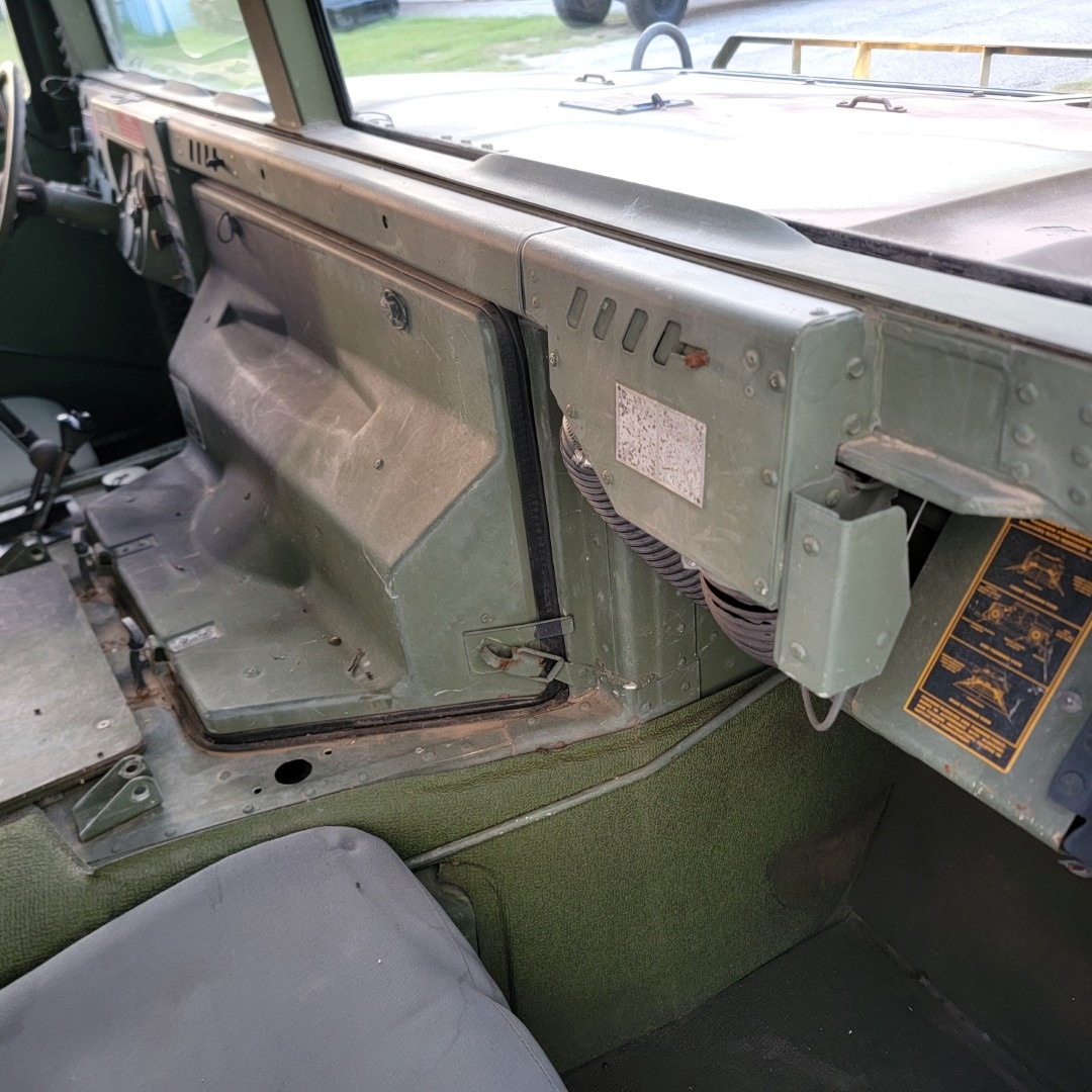 1994 AM General M998