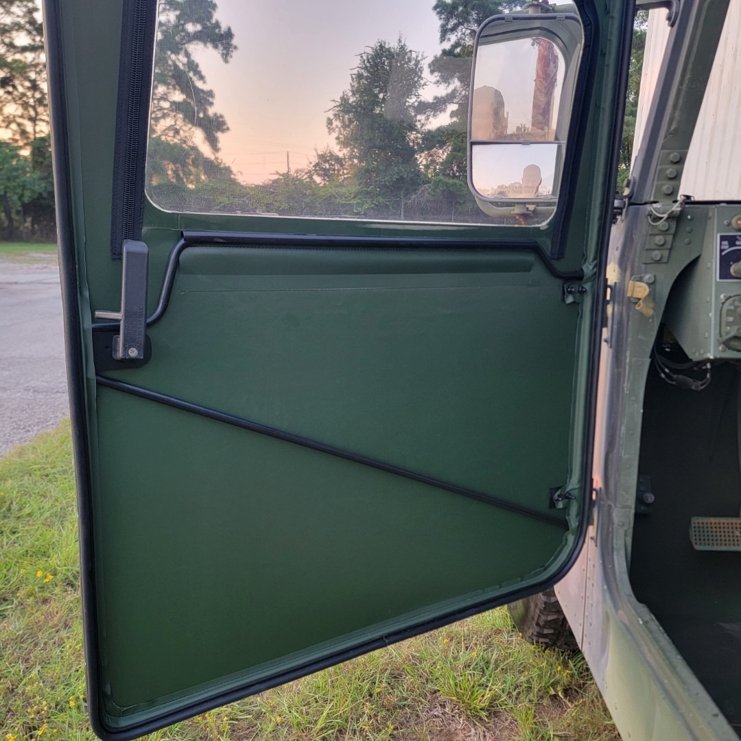 1994 AM General M998