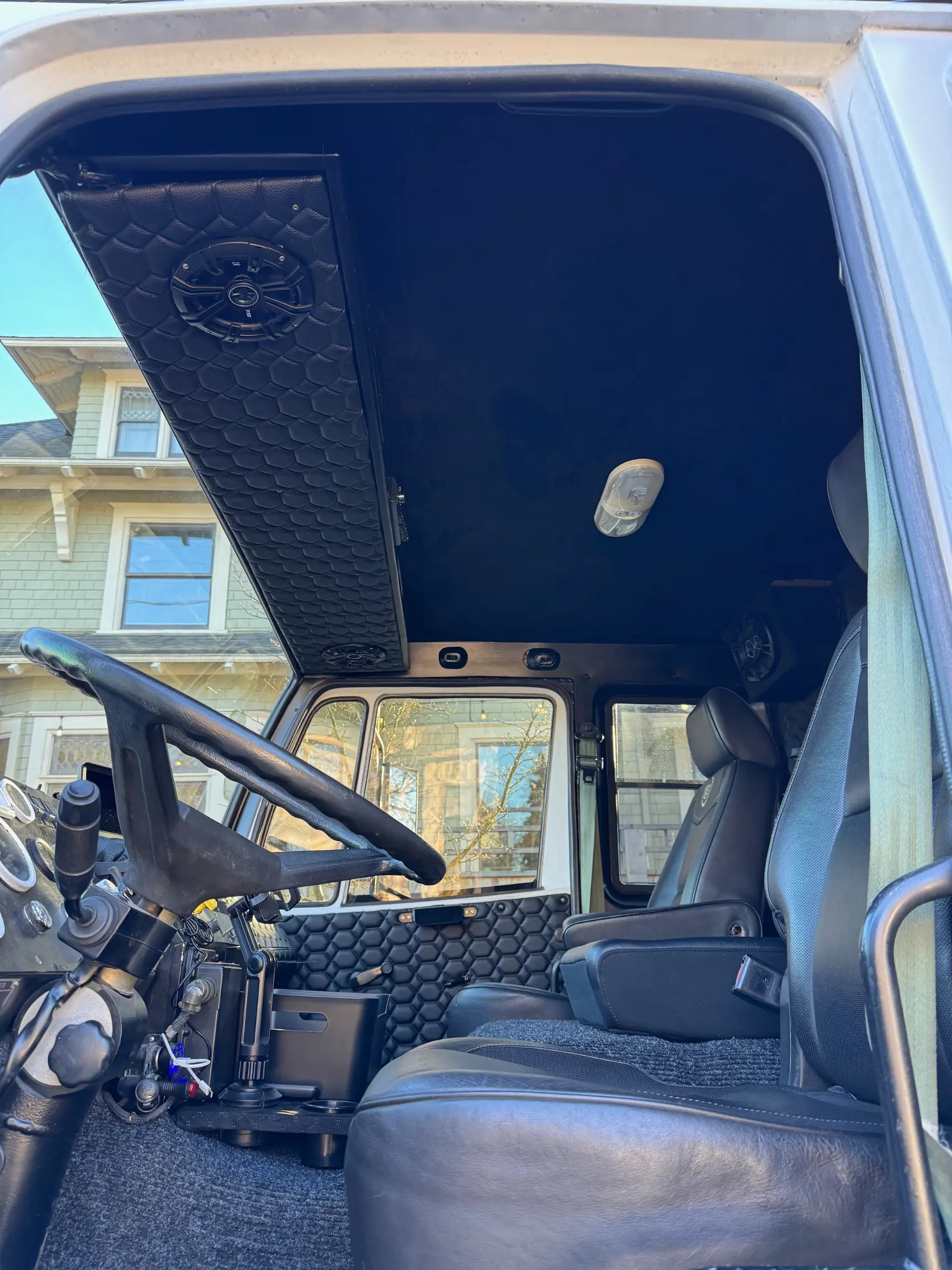 1995 Stewart & Stevenson M1078 Expedition Build