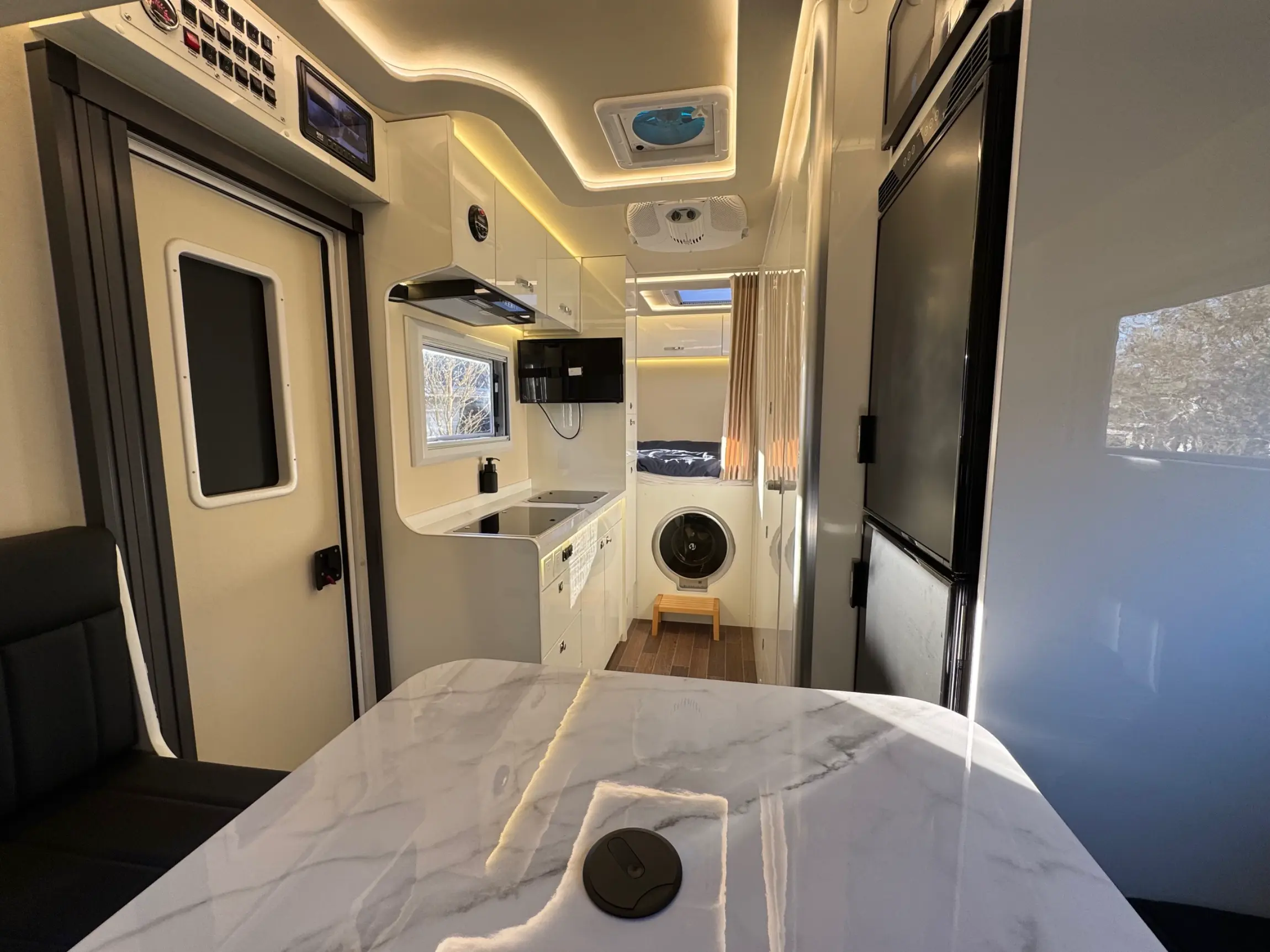 1995 Stewart & Stevenson M1078 Expedition Build