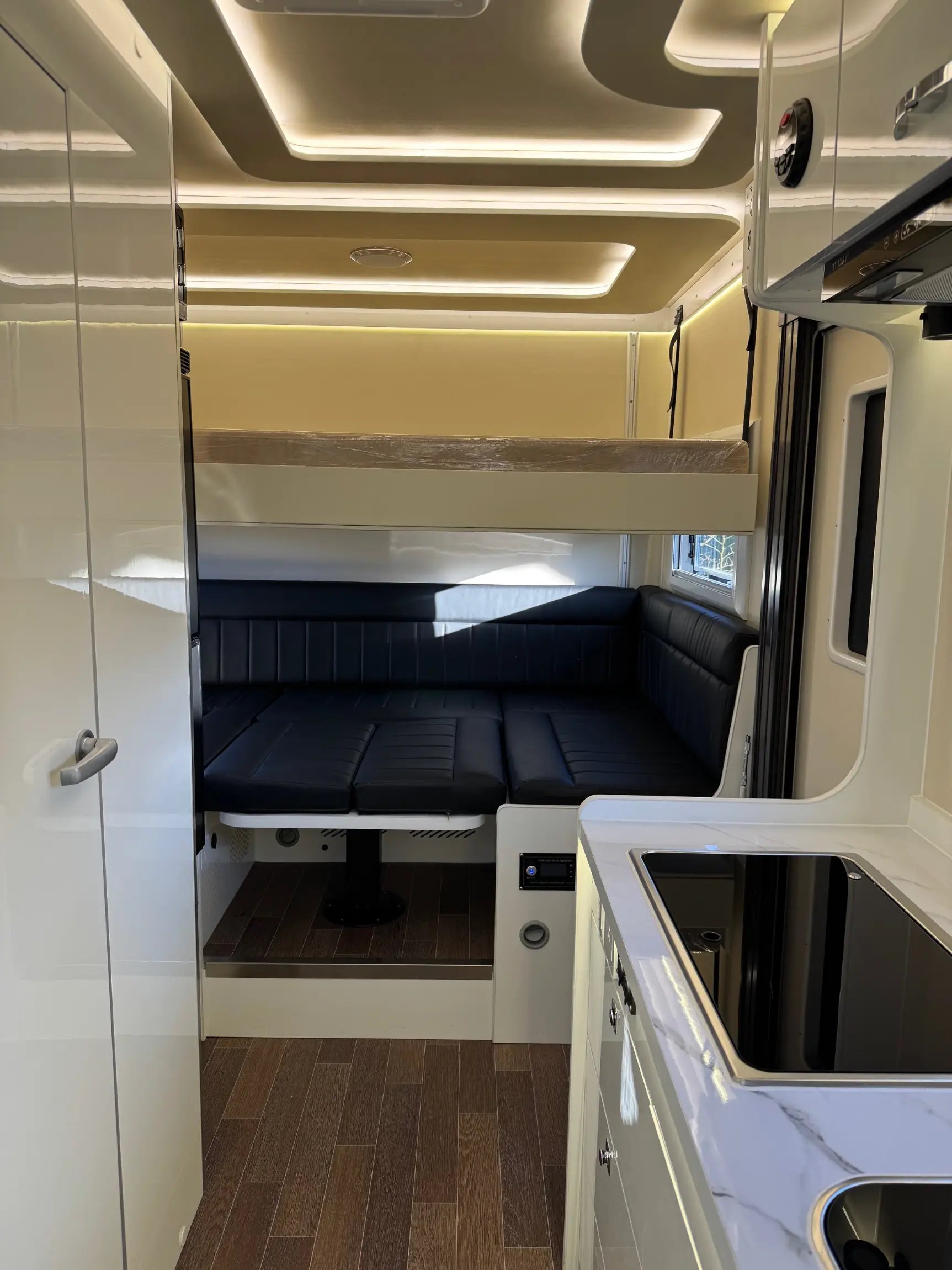 1995 Stewart & Stevenson M1078 Expedition Build