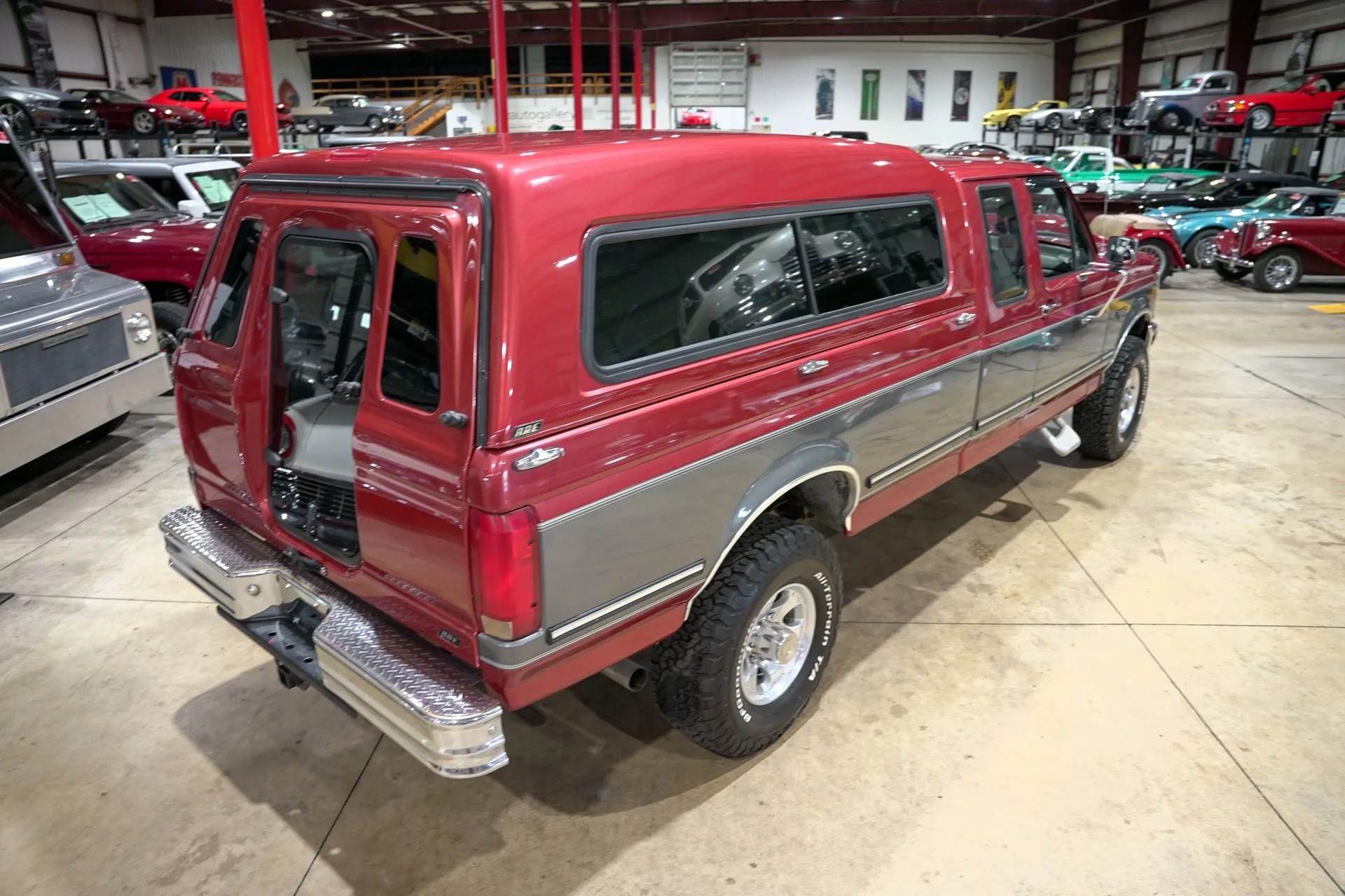 1993 Ford F-250 XLT - 2