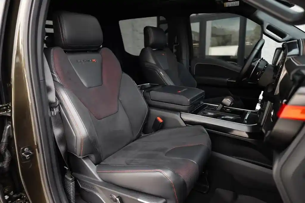 2025 Ford F-150 Raptor R