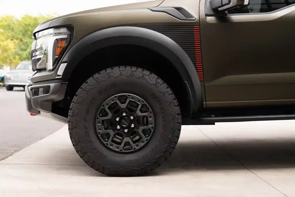2025 Ford F-150 Raptor R