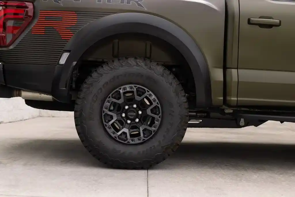 2025 Ford F-150 Raptor R