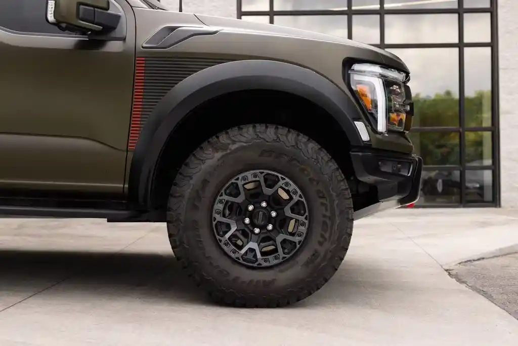 2025 Ford F-150 Raptor R