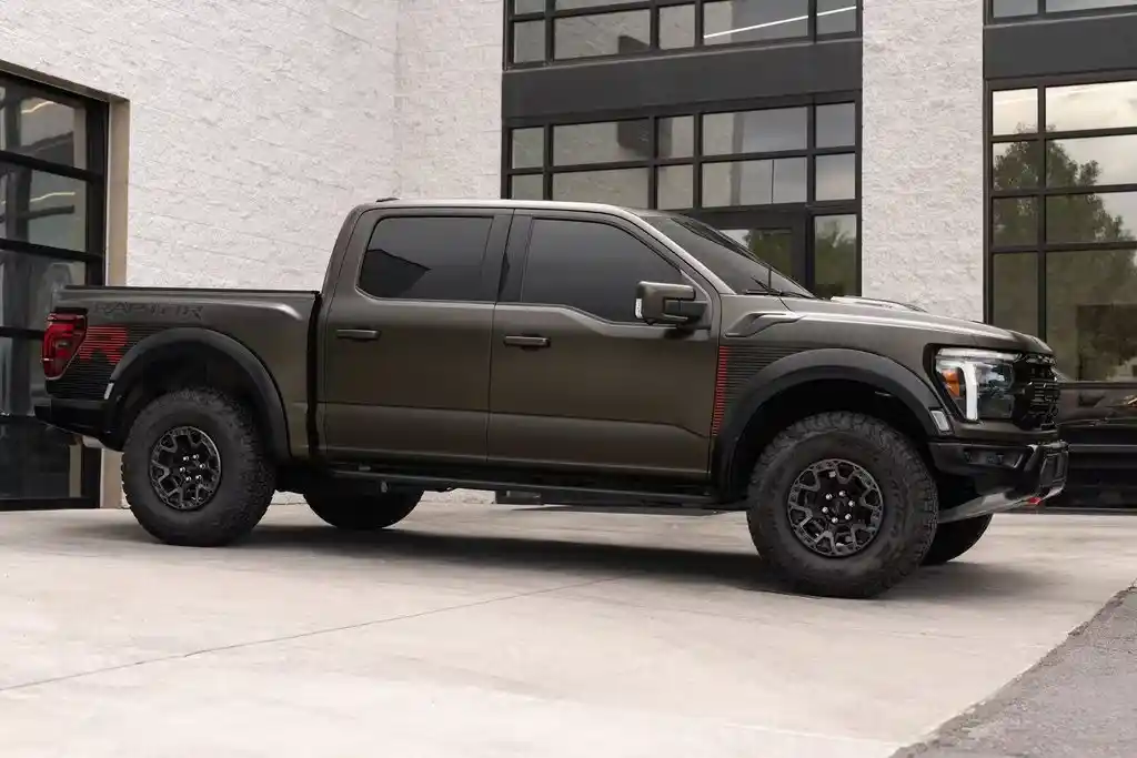 2025 Ford F-150 Raptor R