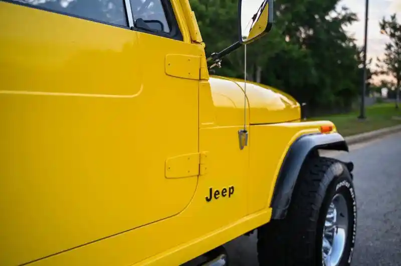 1984 Jeep CJ-8 Scrambler
