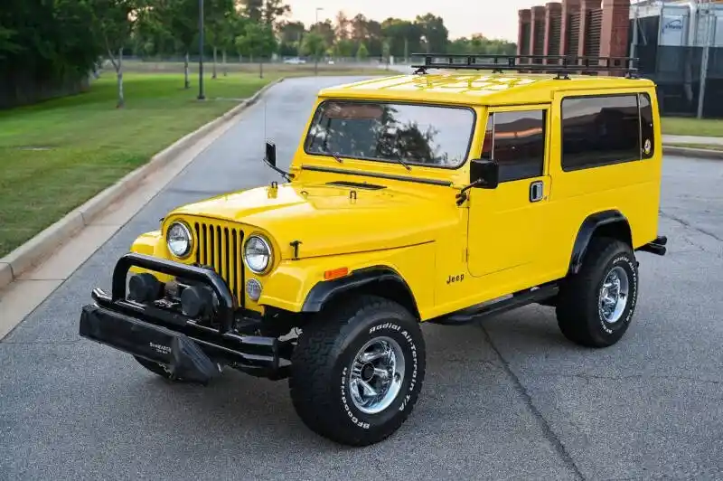 1984 Jeep CJ-8 Scrambler